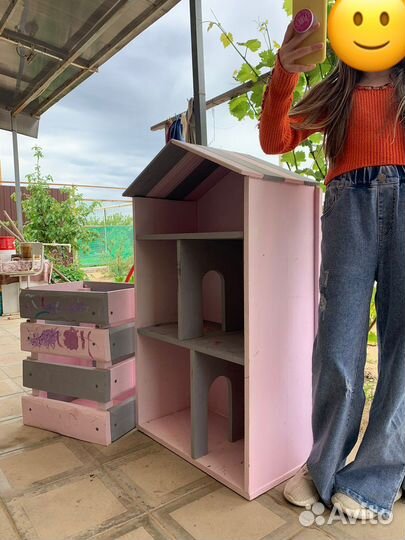 Большой кукольный домик