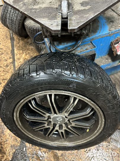 Goodyear Ultragrip 600 205/55 R16