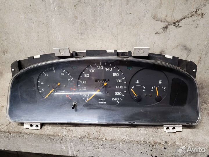 Приборная панель Mazda 626 GE