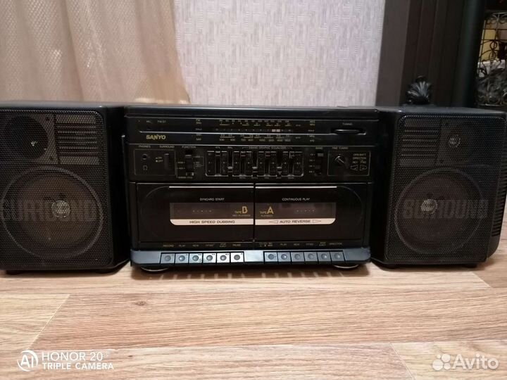 Винтажный японский музыкальный центр Sanyo M W242K