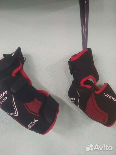 Налокотники хоккейные sr bauer