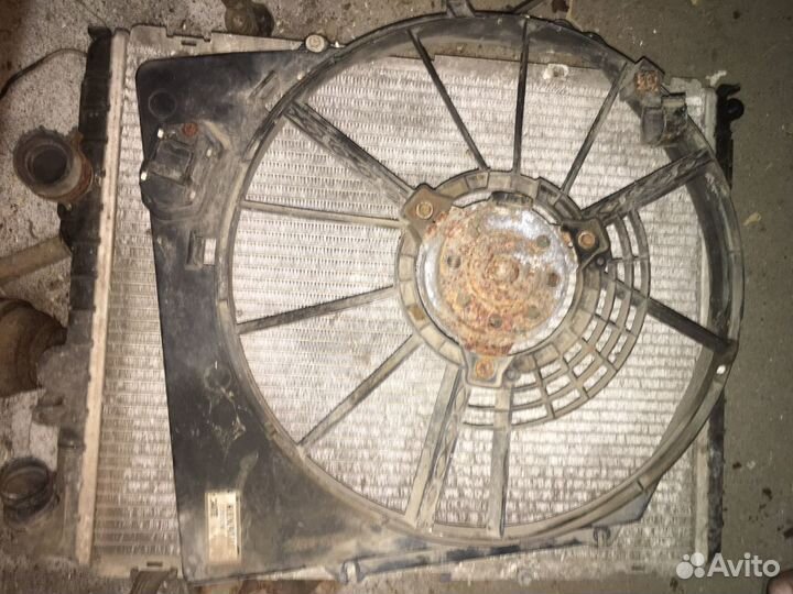 Радиатор охлаждения Renault Clio 1.4