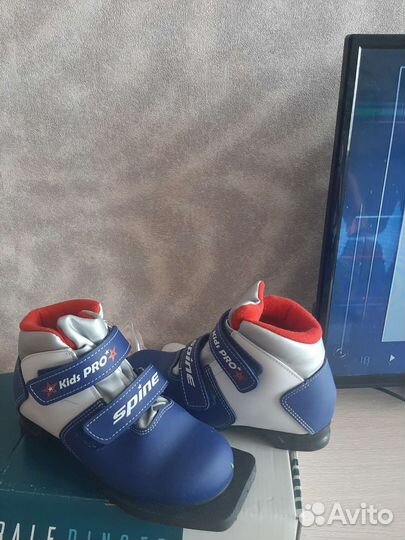 Лыжные ботинки размер 33