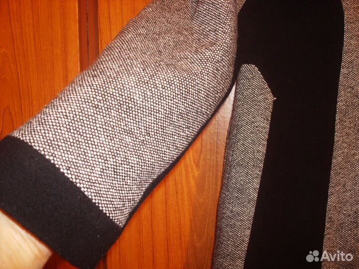 Оригинальное демисезонное пальто с капюшоном р.48