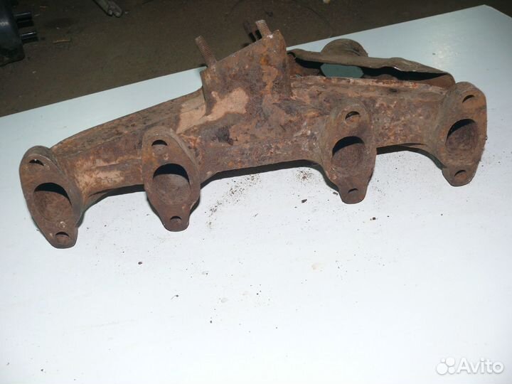 Выпускной коллектор Audi 80 B3 B4 1,8 2 л