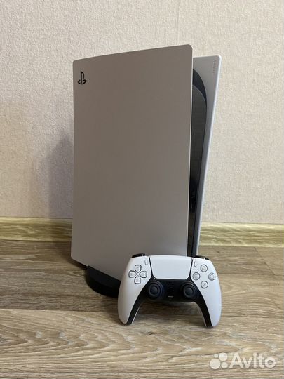 Sony Playstation 5 Digital Edition + Demon's Souls