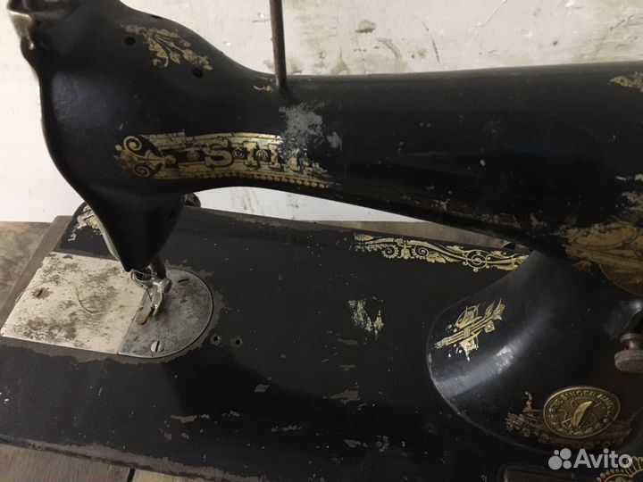 Швейная машина Singer