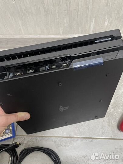 Приставка Sony PS4 Pro