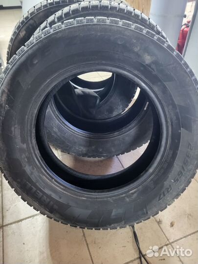 Pirelli P Zero 235/65 R17