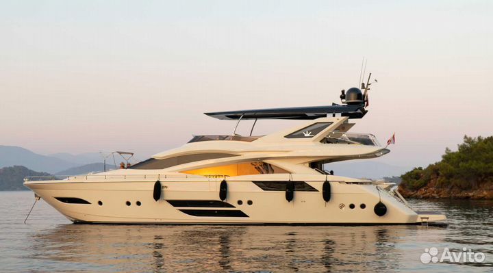 Моторная яхта Dominator 800 2015