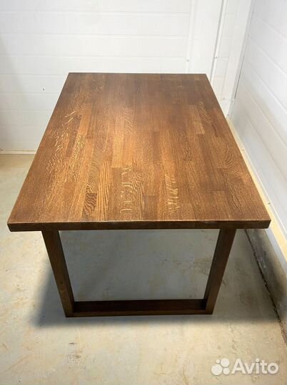 Стол. Мебель на кухню