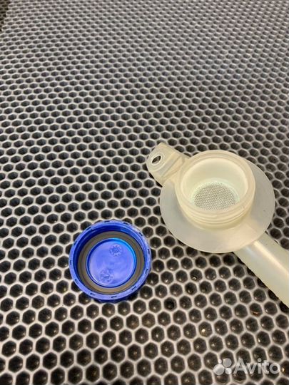 Горловина бачка стеклоомывателя Porsche Panamera