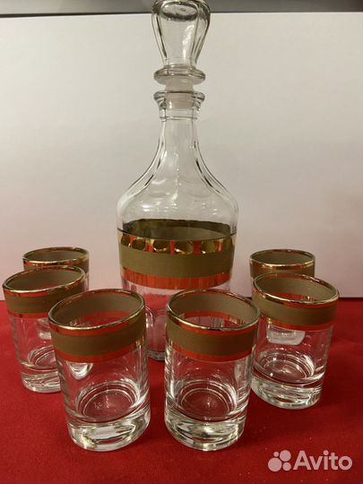 Графин и стопки