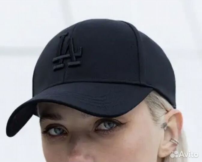 Бейсболка новая