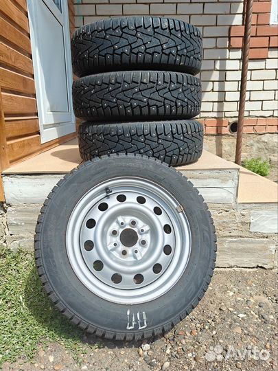 Зимние шины 185/60/R14 Pirelli ice zero