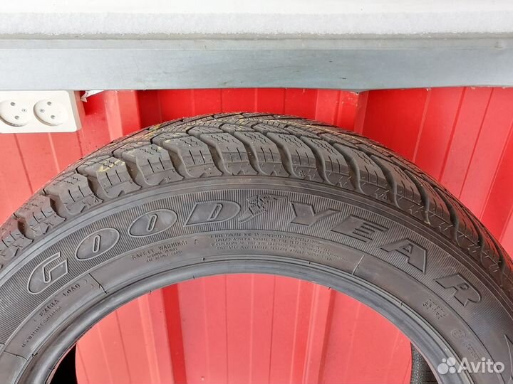 Goodyear Wrangler Ultra Grip 235/55 R17