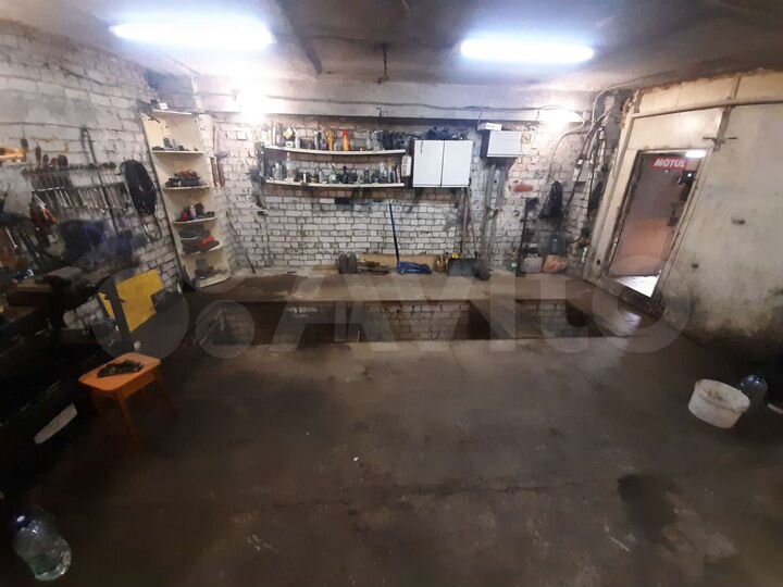 Гараж, > 30 м²