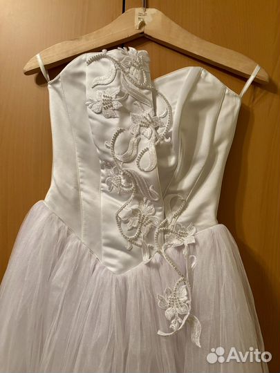 Свадебное платье 46