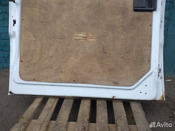 Сдвижная дверь левая Mercedes Vito W638 OM611 2002