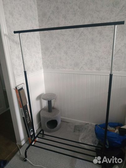 Вешалка напольная