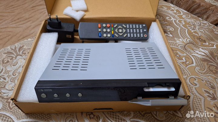 Ресивер триколор 8304