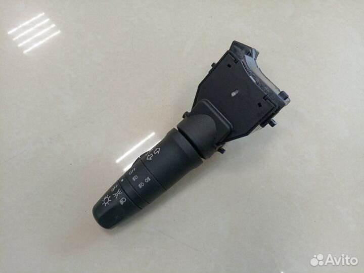 Подрулевой переключатель поворотов Nissan Primera