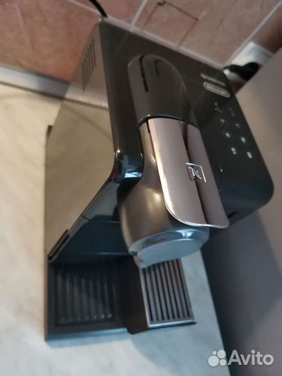 Кофемашина DeLonghi EN560.B + аксессуары