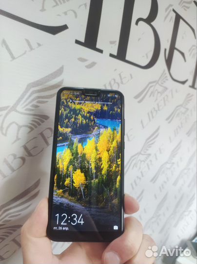 HUAWEI P20 Lite, 4/64 ГБ