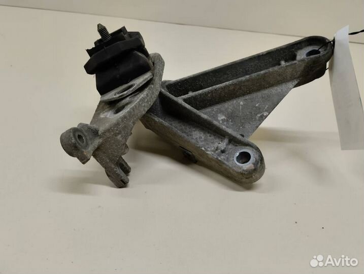 Кронштейн кпп Renault Logan 1 2005-2014