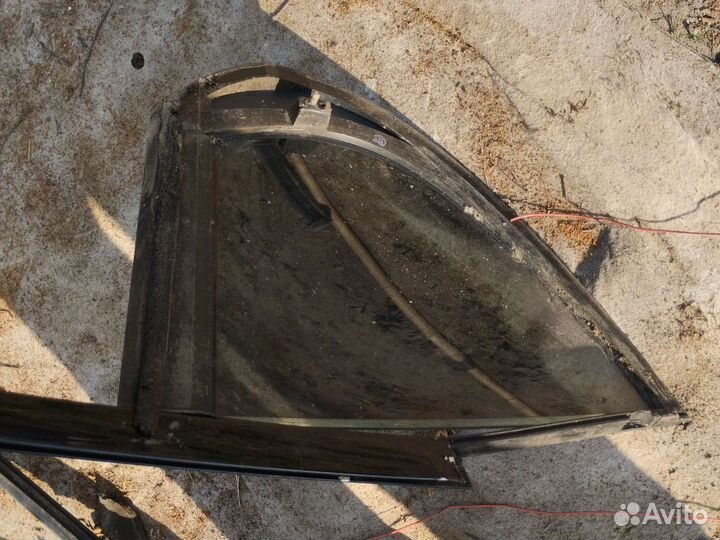 Форточка задней левой двери ягуар s-type