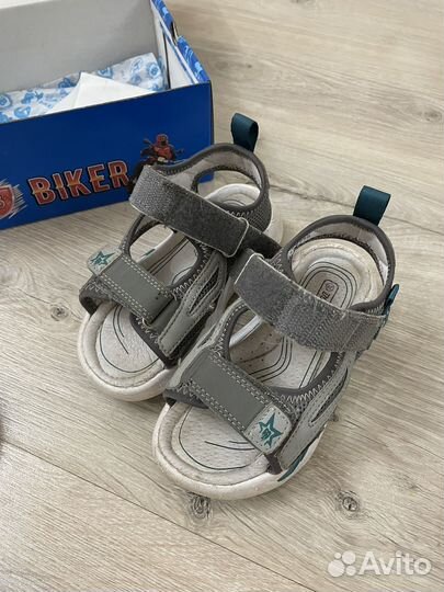 Бесплатно Одежда и Обувь на мальчика