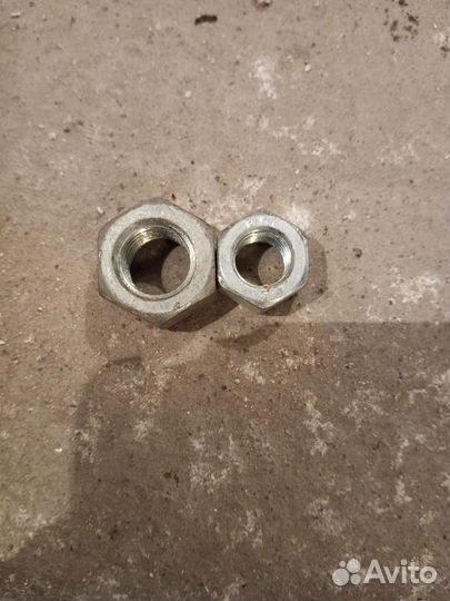 Гайка шестеграная