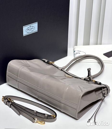Сумка Prada натуральная кожа
