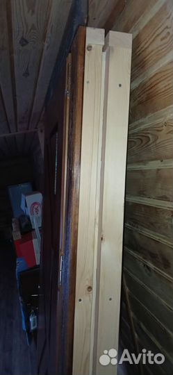 Дверь входная деревянная с коробкой
