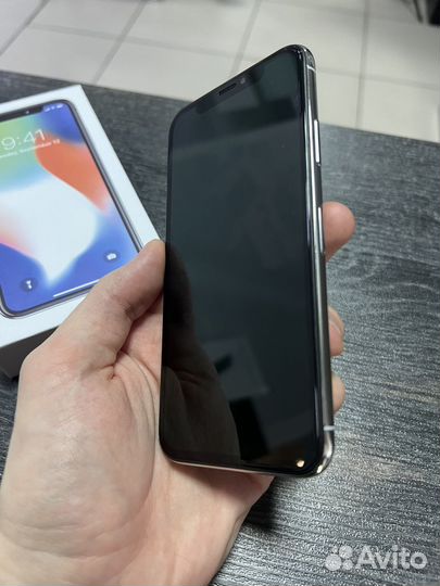 iPhone X, 64 ГБ