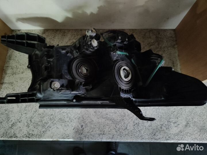 Фара левая Toyota Land Cruiser Prado 150