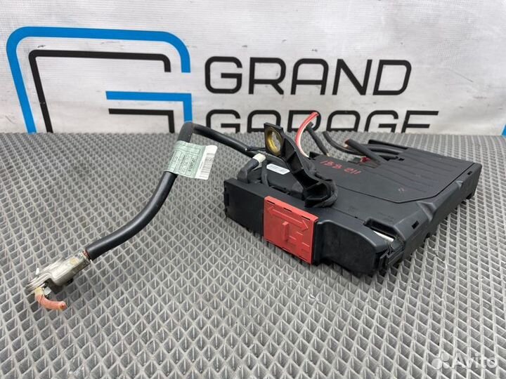 Блок предохранителей передний Mercedes-Benz