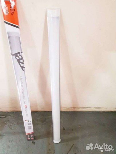 Продам линейный светодиодный светильник 120см