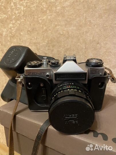 Плёночный фотоаппарат Zenit EM