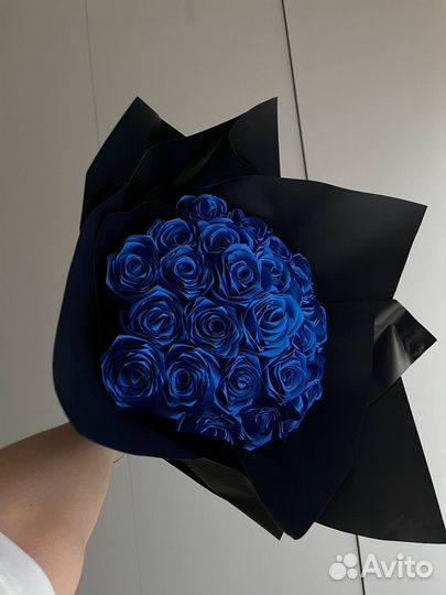 Розы из атласных лент