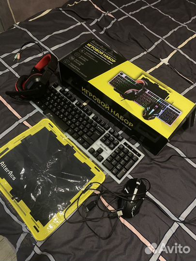 Комплект клавиатура и мышь, наушники