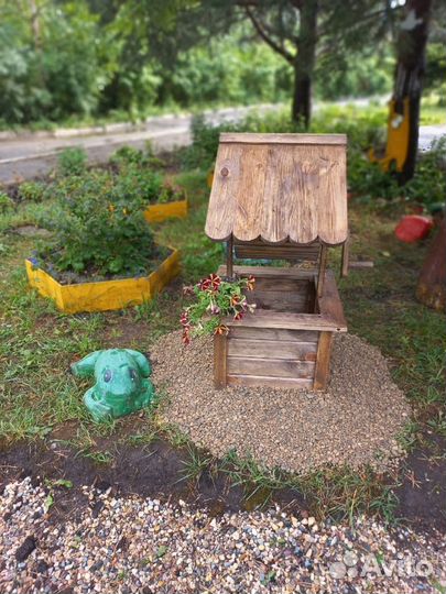 Декоративный колодец