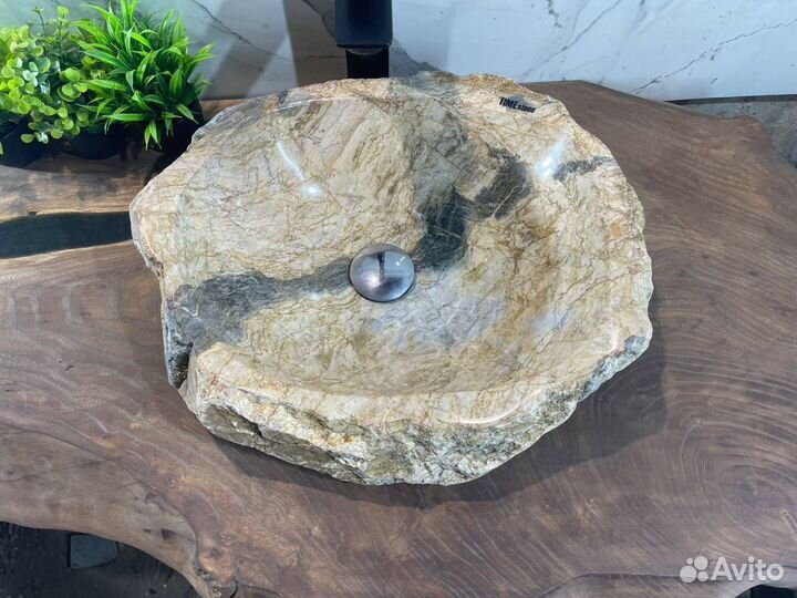 Раковина из мрамора