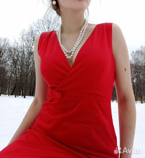 Алое хлопковое платье