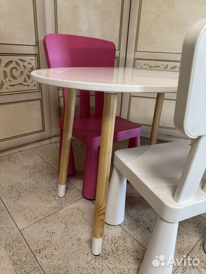 Стол и стулья бу