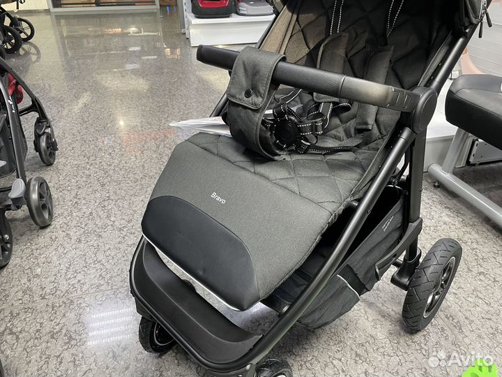 Прогулочная коляска Carrello Bravo Air Над.колеса