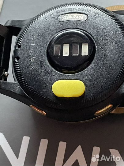 Garmin Venu Black Gold