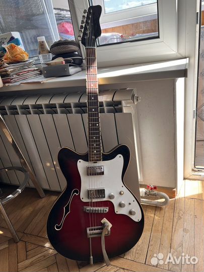 Электро гитара Jolana