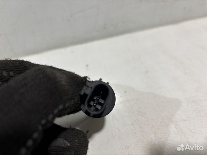 Датчик положения коленвала Nissan Primera