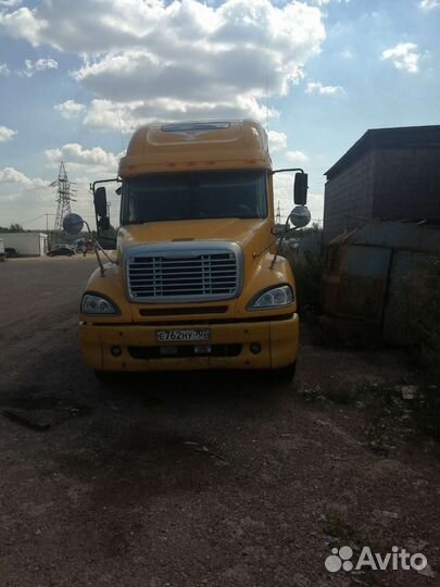 Freightliner Columbia с полуприцепом, 2003